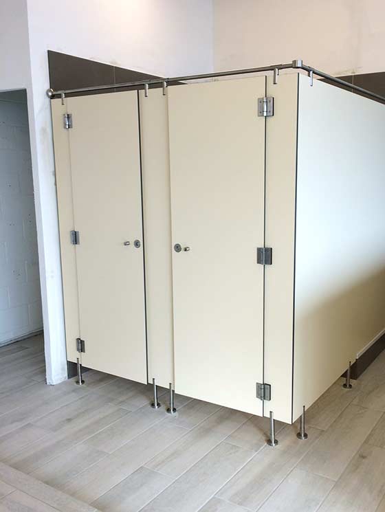 sanitary partition toilettes