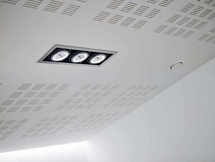 Plasterboard ceiling