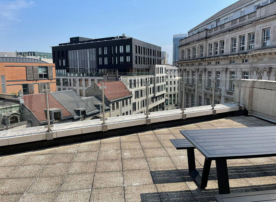 travaux en cours d'Europlafond - garde corps terrasse pour Vastint