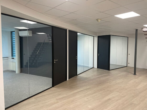 Transparence partitions and suspended ceiling for UCM in Nivelles