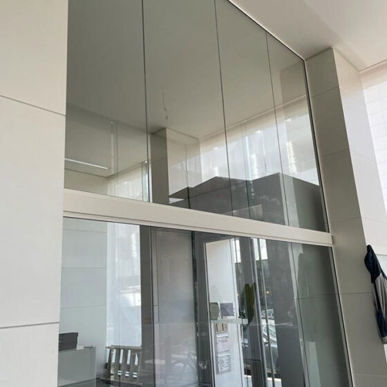 Glass partitioning works at a height